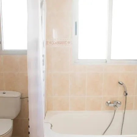 Apartamento En El Centro. Ac + Garaje. Apartment