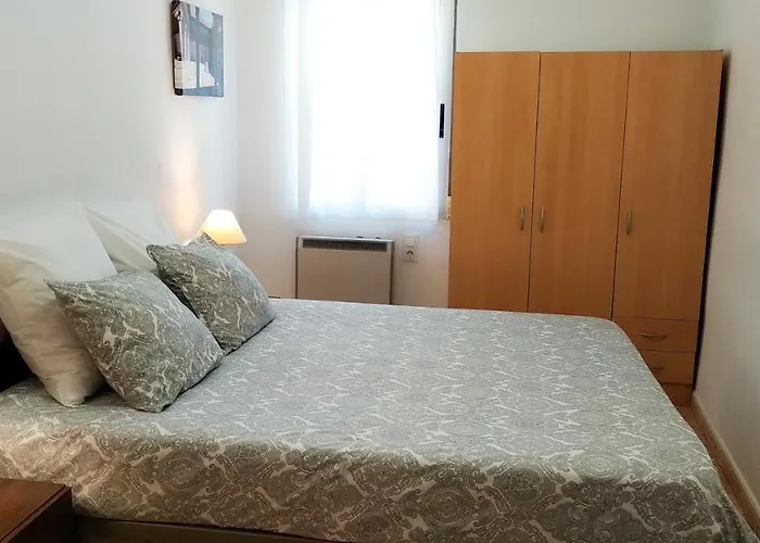 Apartamento En El Centro. Ac + Garaje. 아파트 *